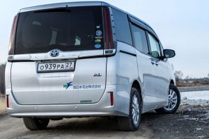 Toyota Noah Hybrid