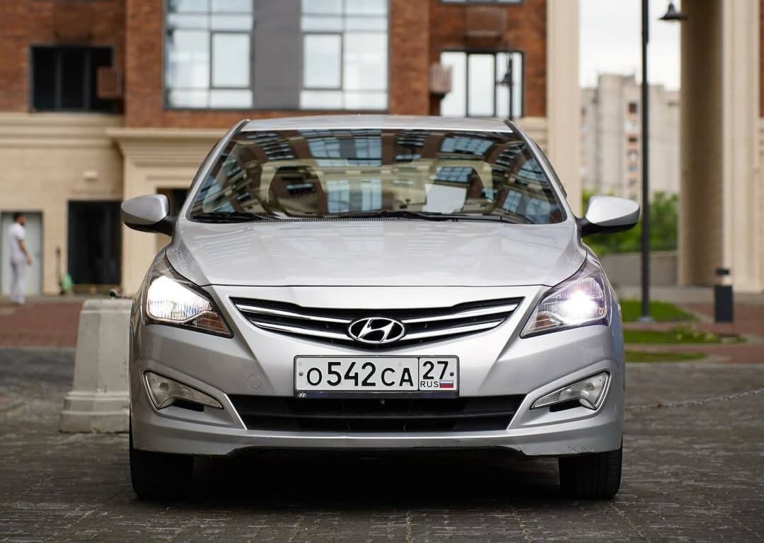 Hyundai Solaris.