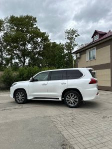 Lexus LX450d