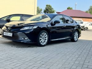 Toyota Camry (Черный) 2.5 л.