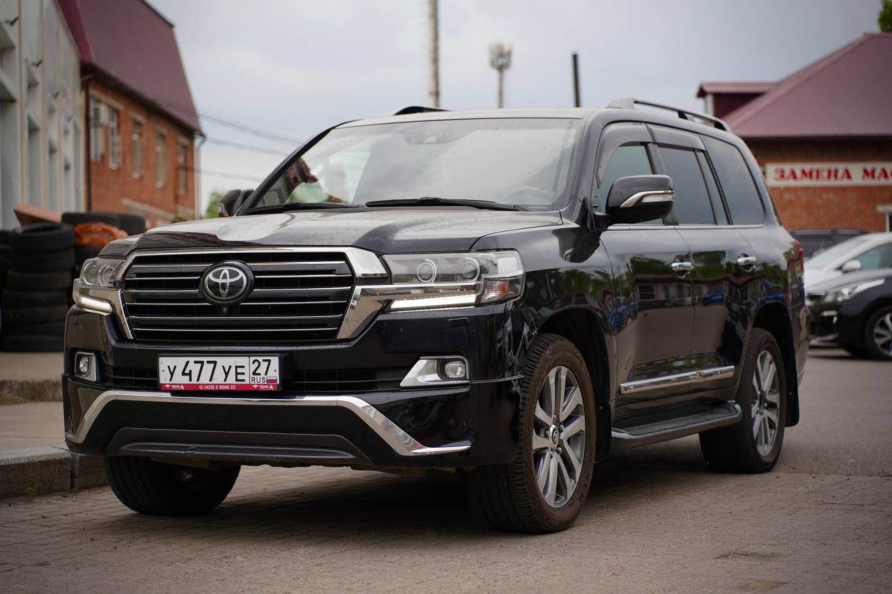 Toyota Land Cruiser 200
