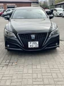 Toyota Crown Black