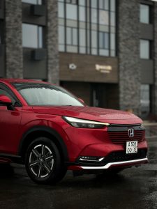 Honda Vezel (красный)
