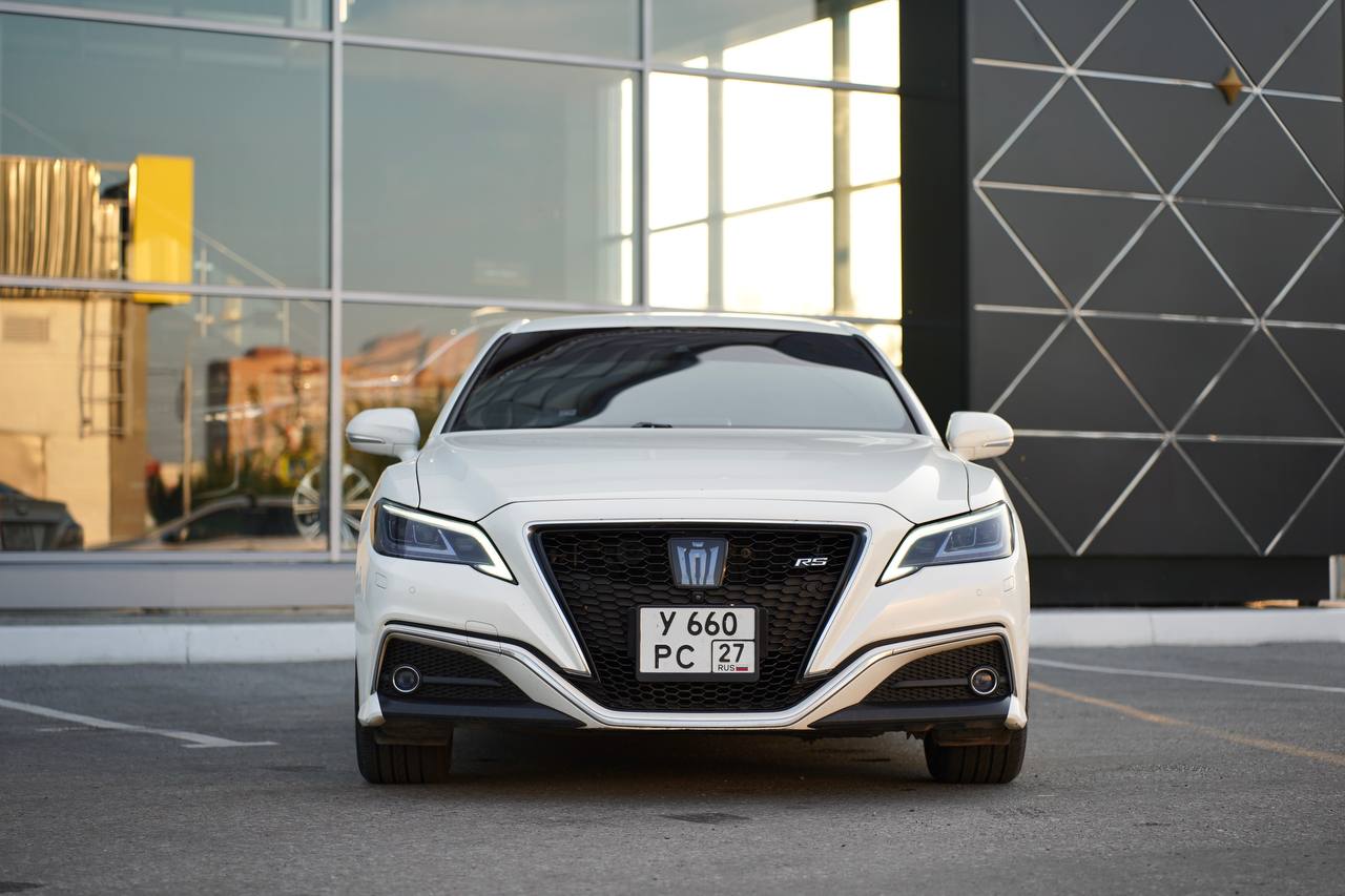Toyota Crown Hybrid