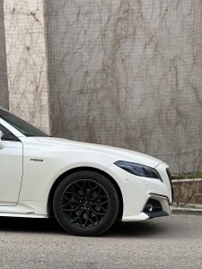 Toyota Crown Hybrid