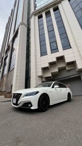 Toyota Crown Hybrid
