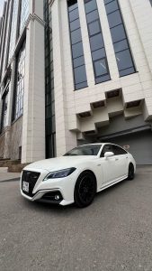 Toyota Crown Hybrid