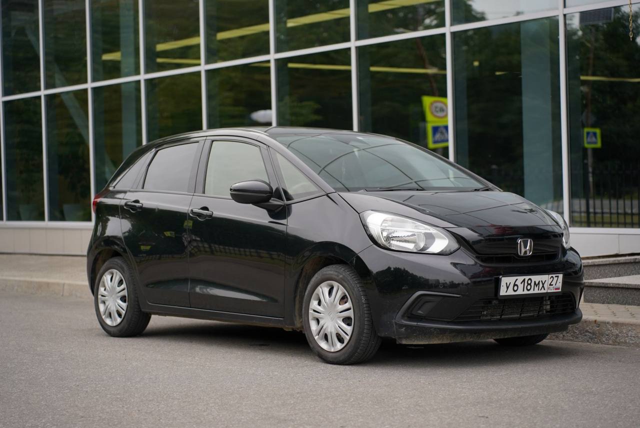 Honda Fit (черный)