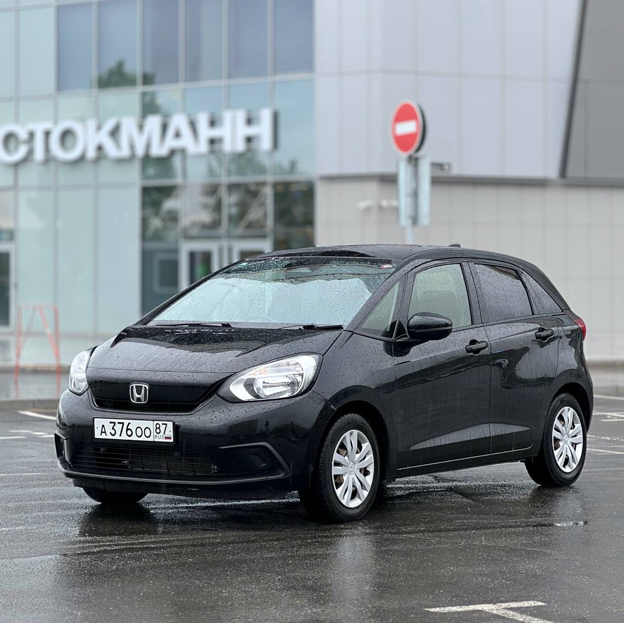 Honda Fit.