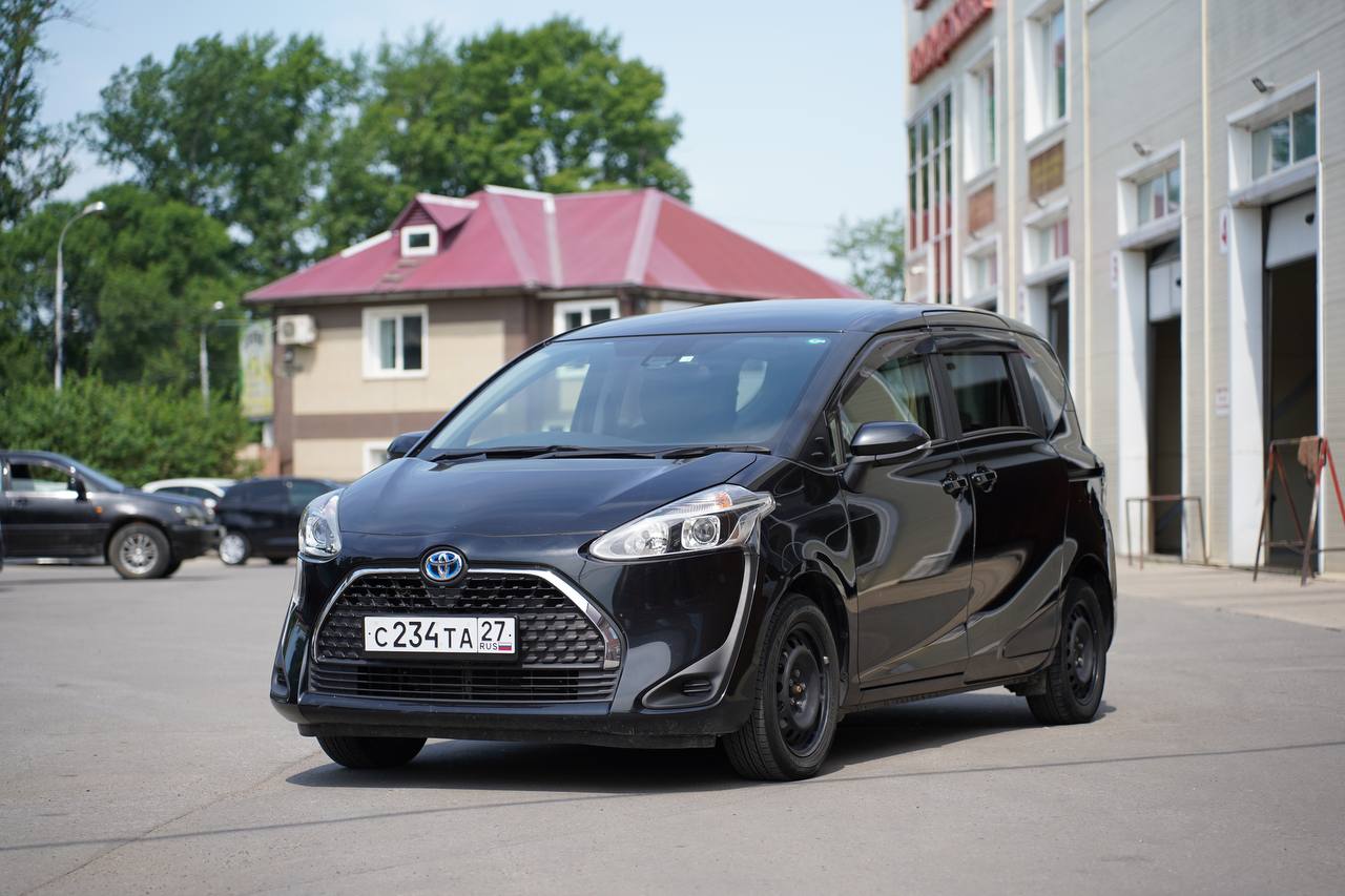 Toyota Sienta