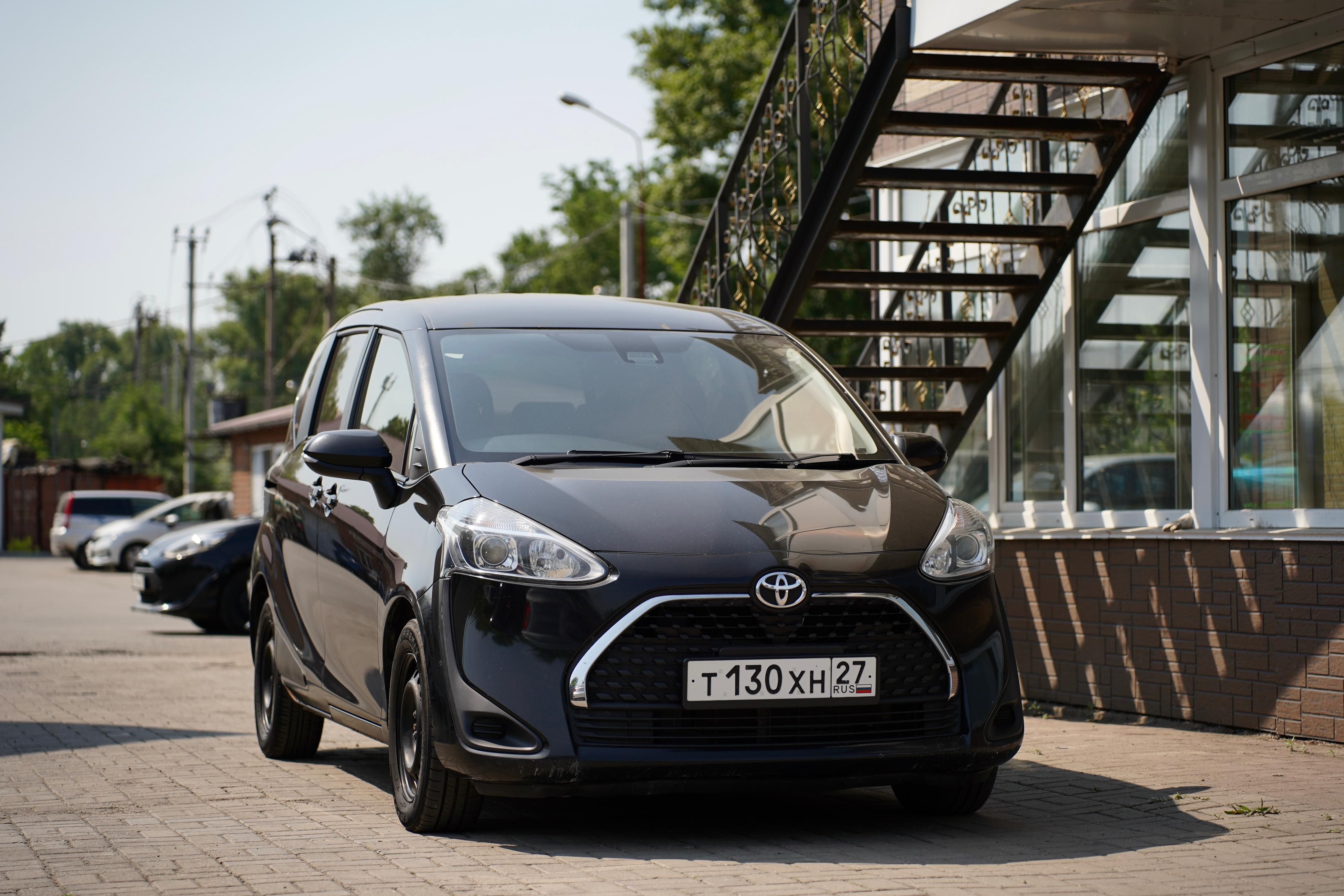 Toyota Sienta
