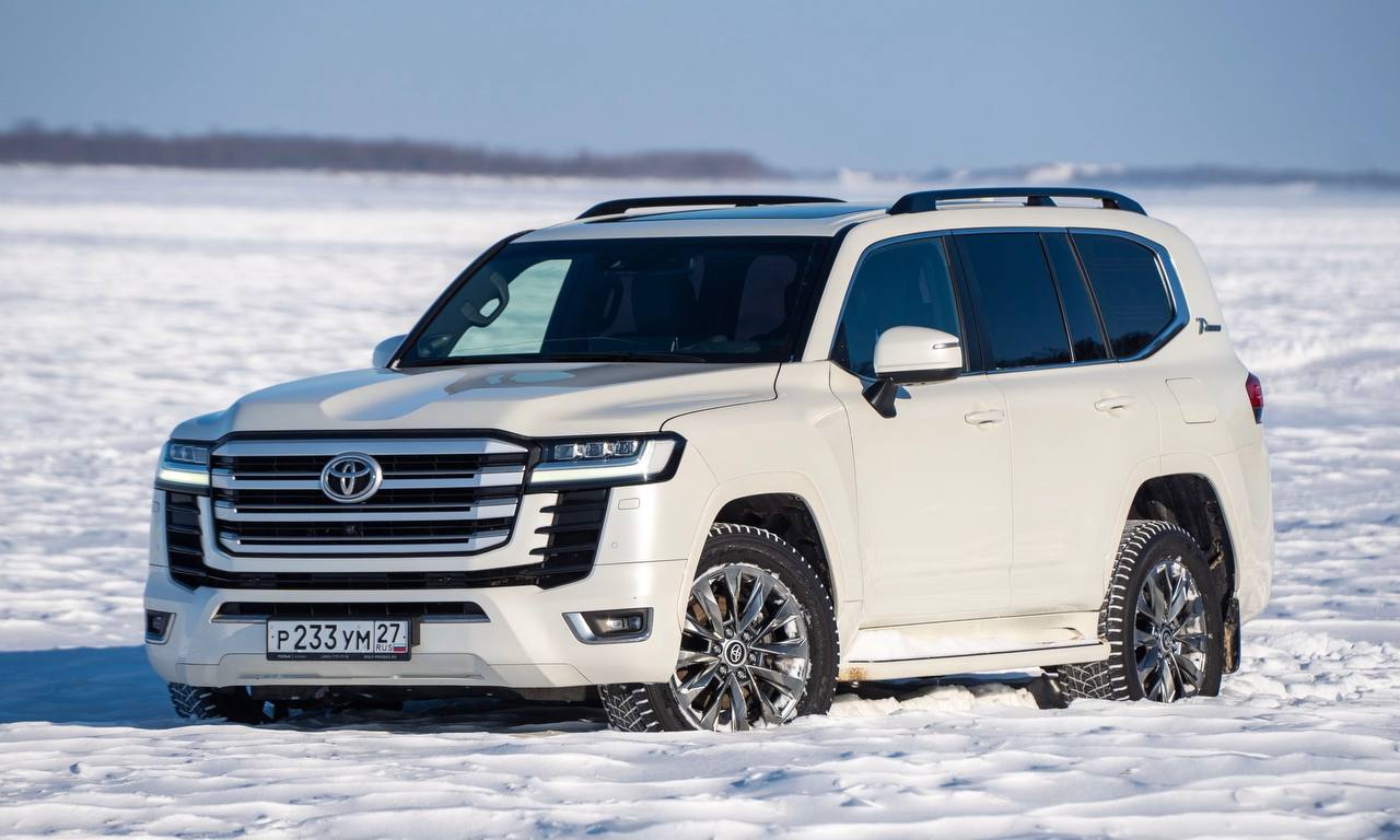 Toyota Land Cruiser 300