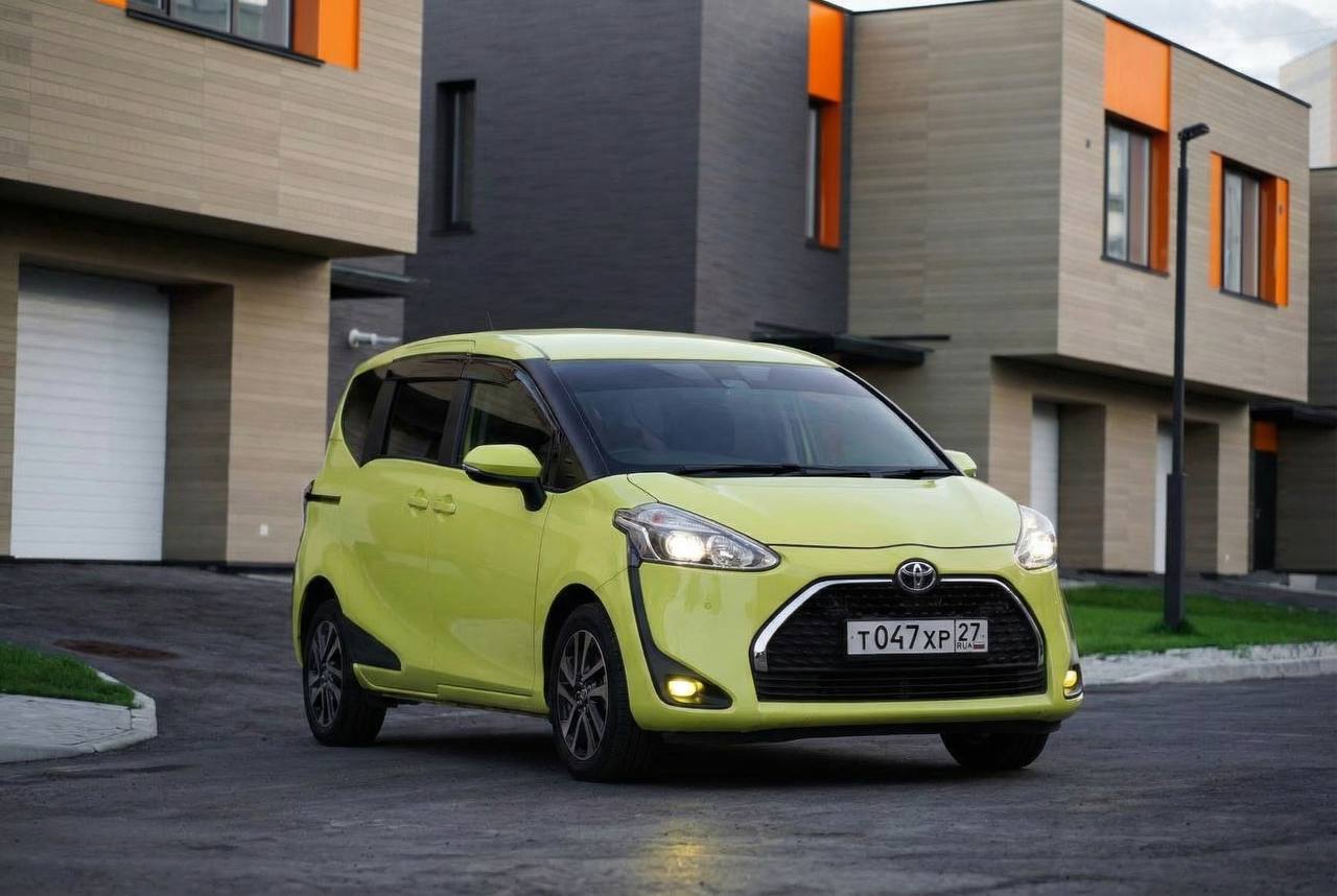 Toyota Sienta