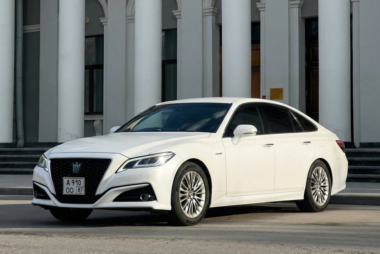 Toyota Crown Hybrid